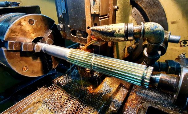 FREZARKI OBWIEDNIOWE POZIOME